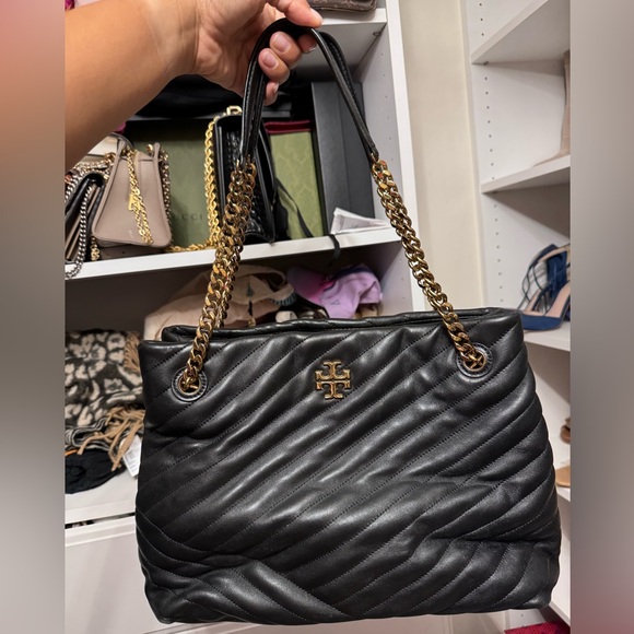 Tory Burch Handbags - Tory Burch KIRA CHEVRON TOTE